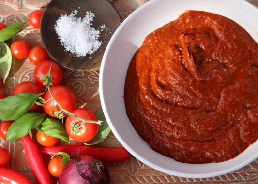 Tjestenina od oraha s umakom od pečenih paprika